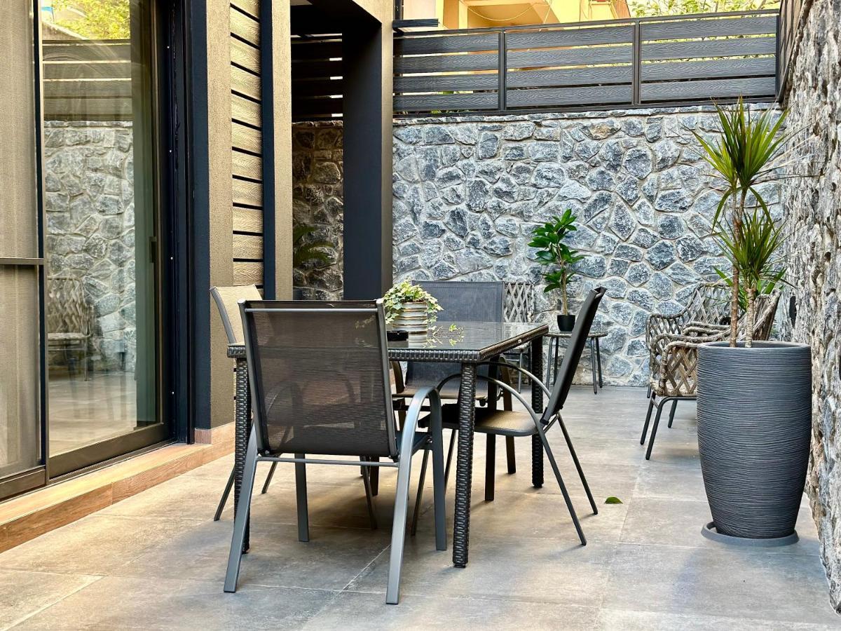 T&T Luxury Apartments - Rooftop Jacuzzi Athen Exterior foto